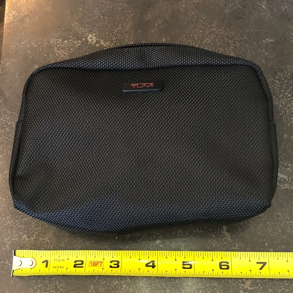 Tumi Black Textured Men's Toiletry Kit with Red Logo
